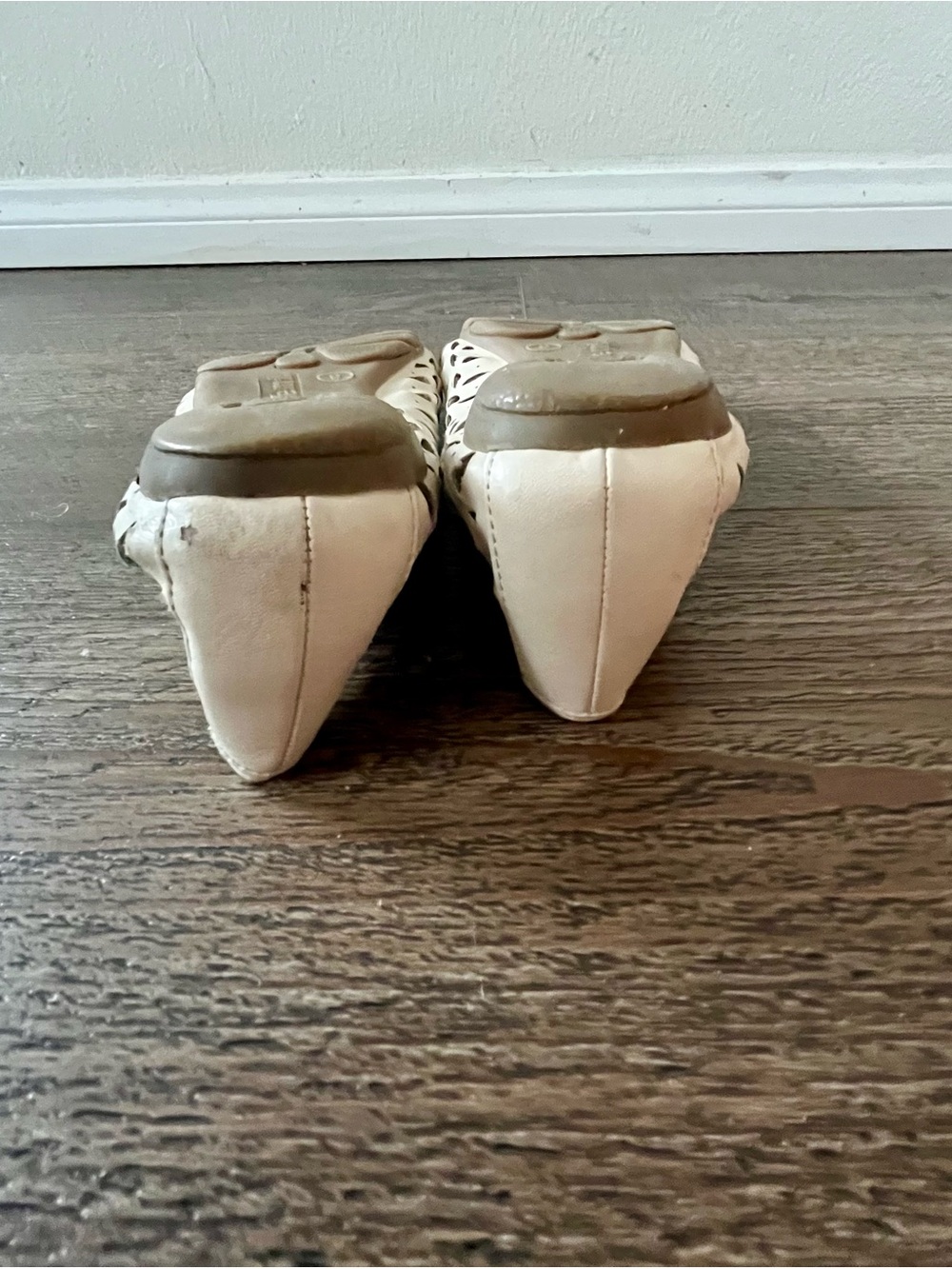 WHIT Cream Laser-Cut Bow Detail Ballet Flats - Picture 8 of 12